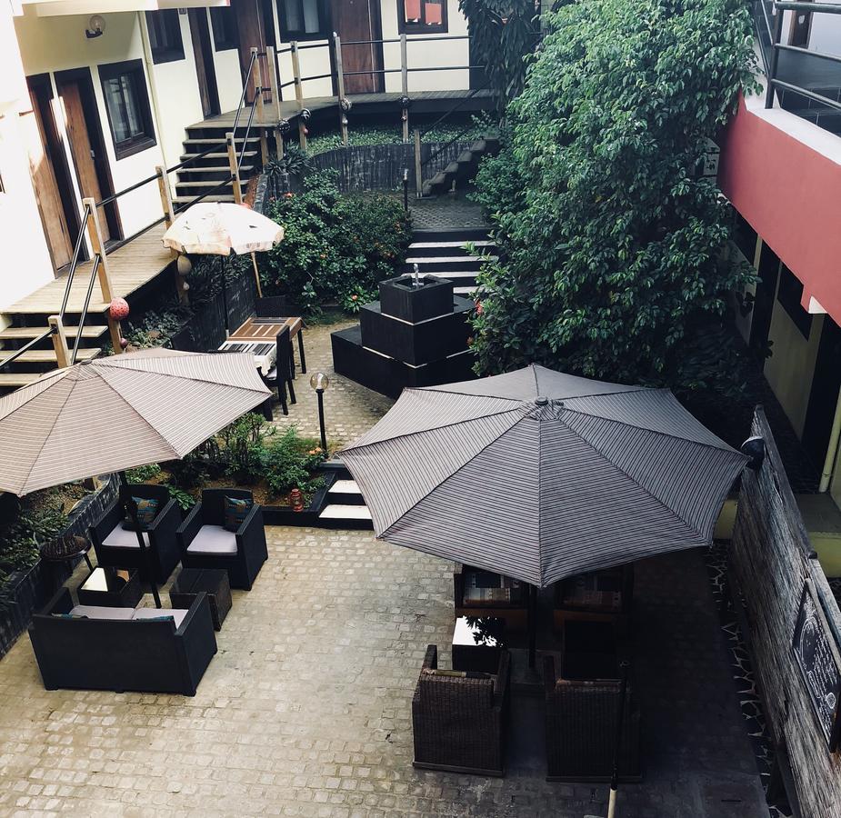 Detente Hotel Abidjan Luaran gambar