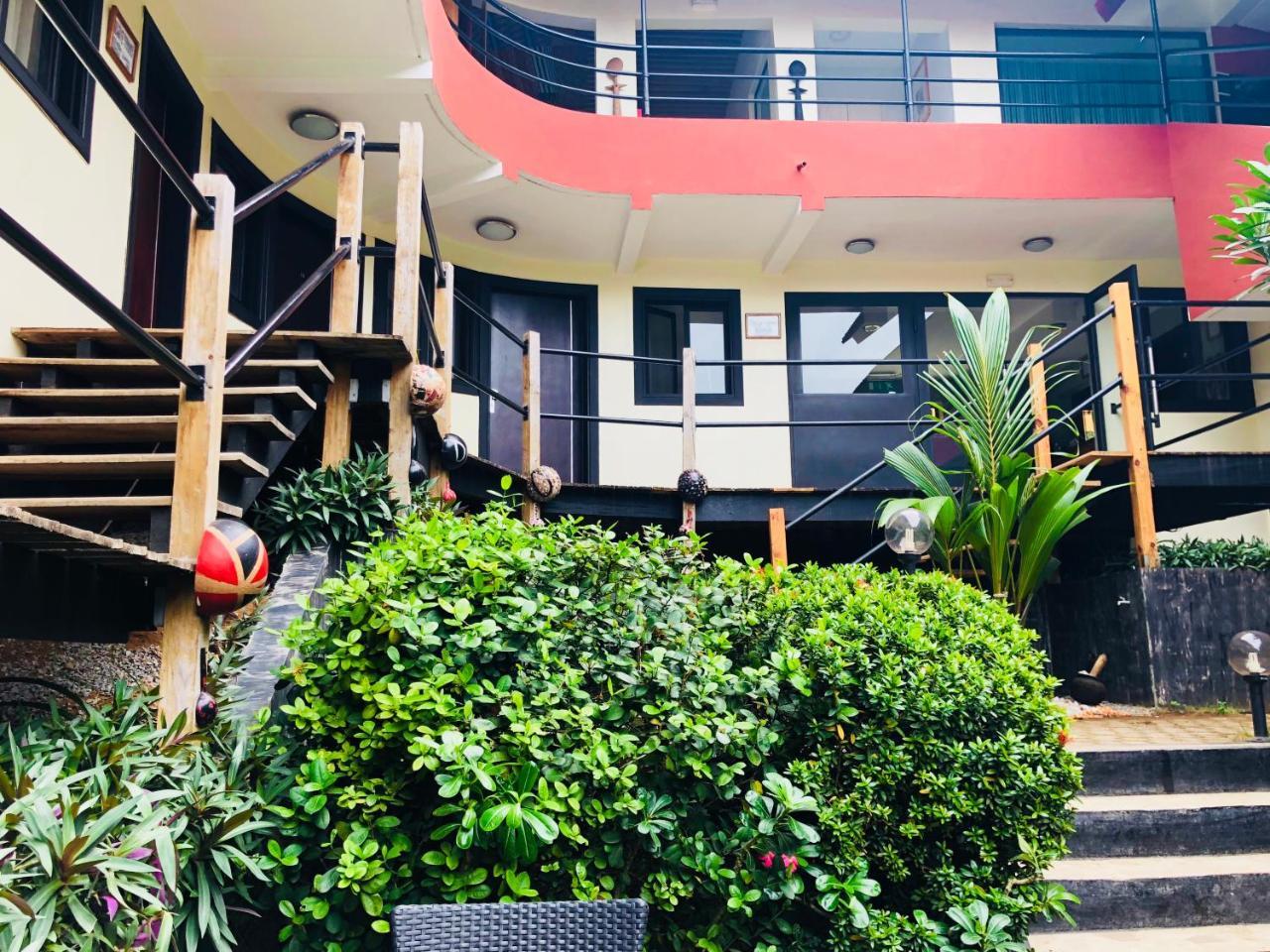 Detente Hotel Abidjan Luaran gambar